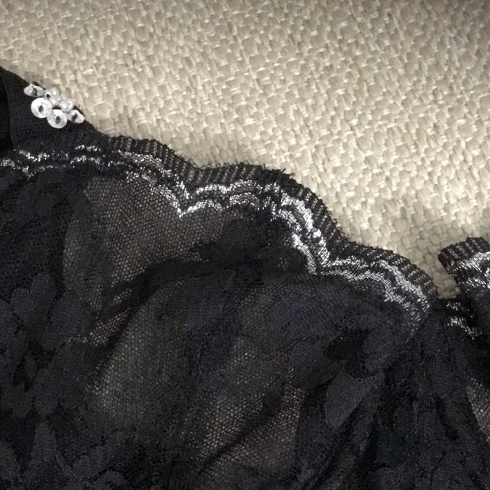 Victoria’s Secret Push-Up Bra 32C - Picture 7 of 8